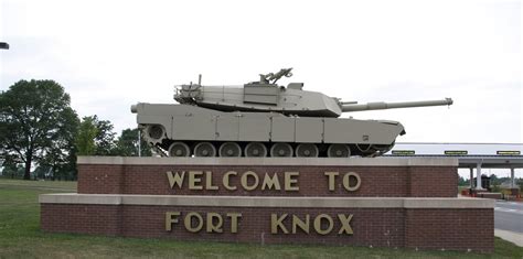 fort knox kentucky army base.